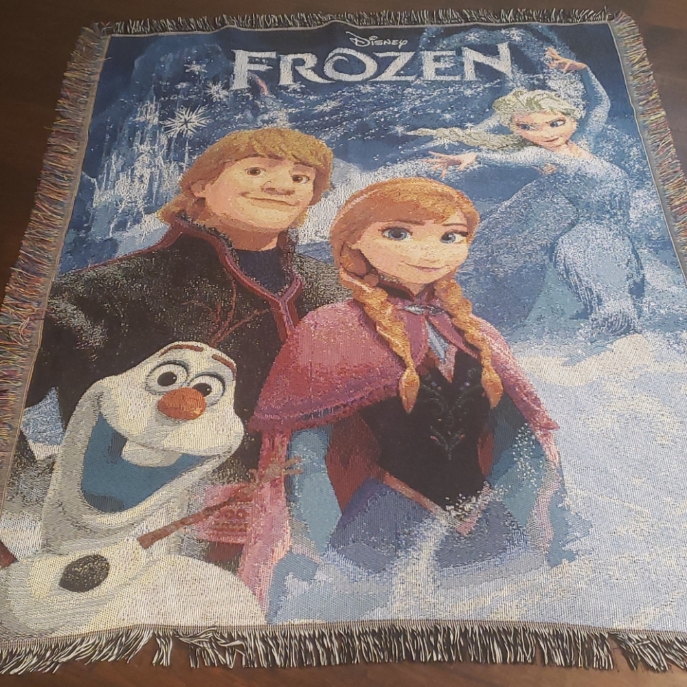 Disney Frozen Tapestry Throw Blanket.